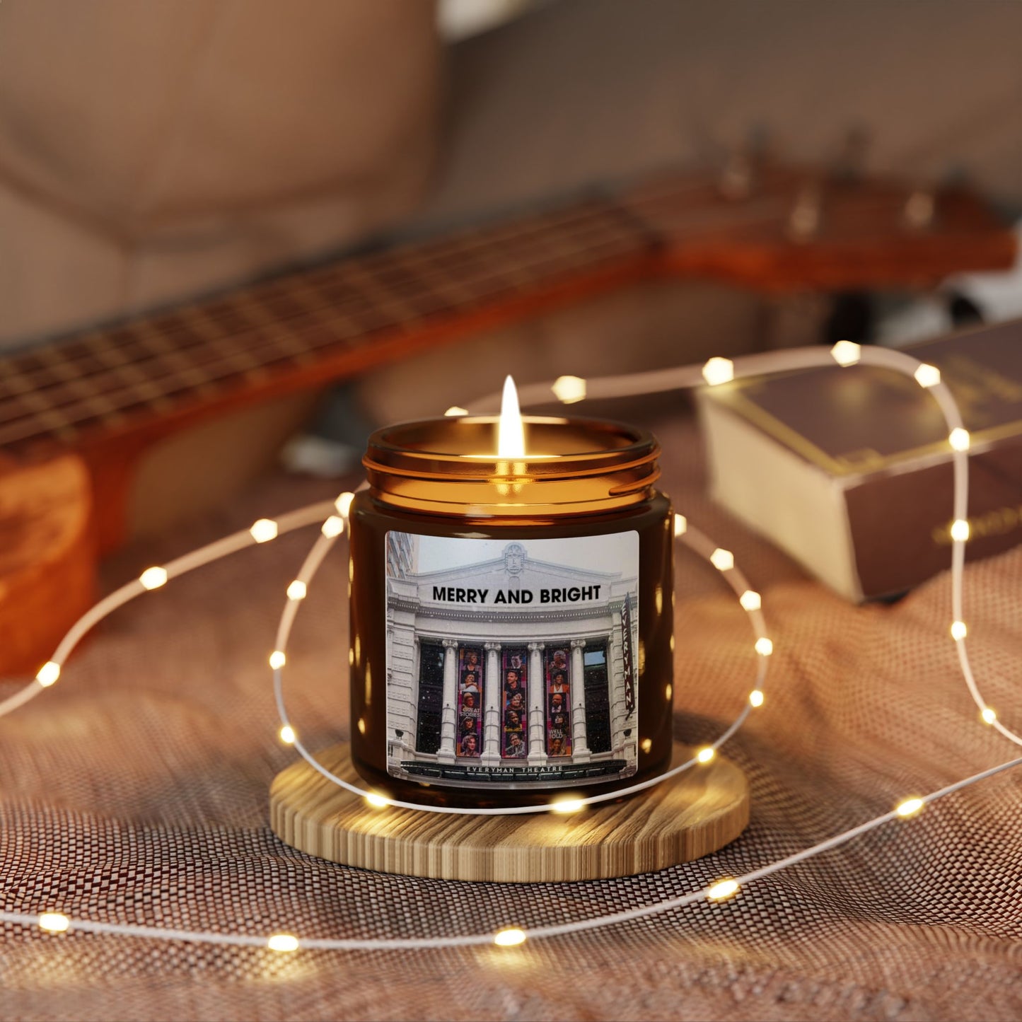 Merry and Bright  Scented Soy Candle (Multi-Size, Amber Jar)